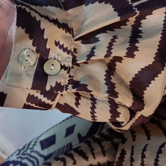 Ellison Chic Patterned Dress - Picture 4 of 7